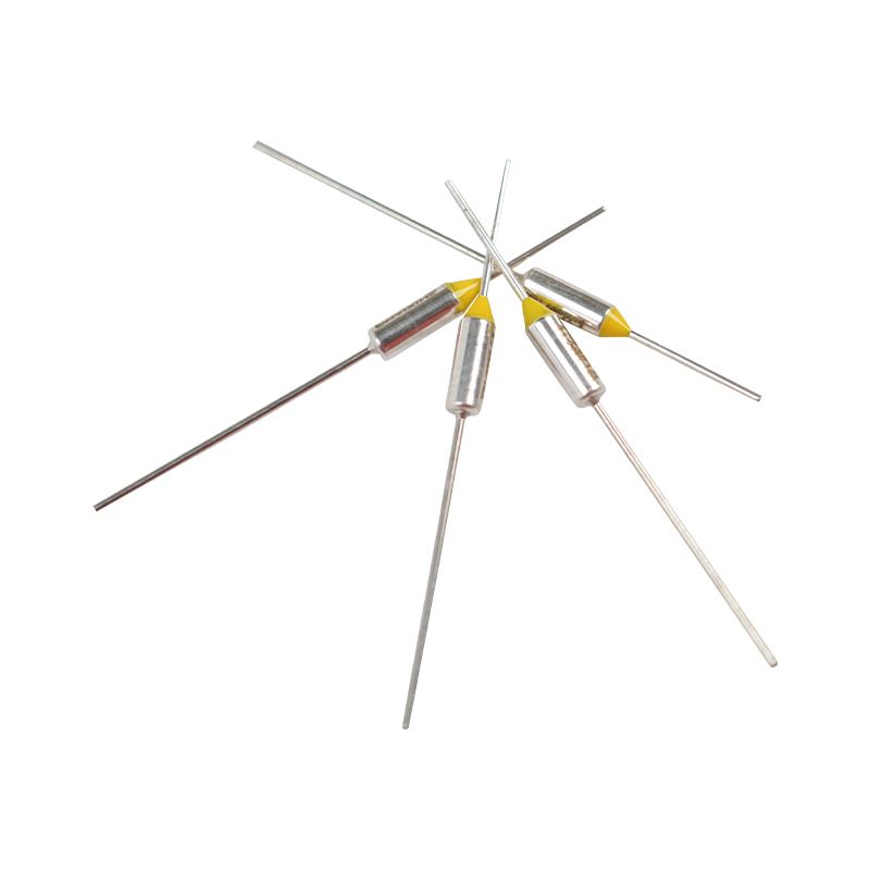 Fusible thermique jetable Fusible thermique unique non récupérable à l'intérieur des petits appareils électroménagers Fusible thermique jetable Fusible thermique unique non récupérable à l'intérieur des petits appareils électroménagers